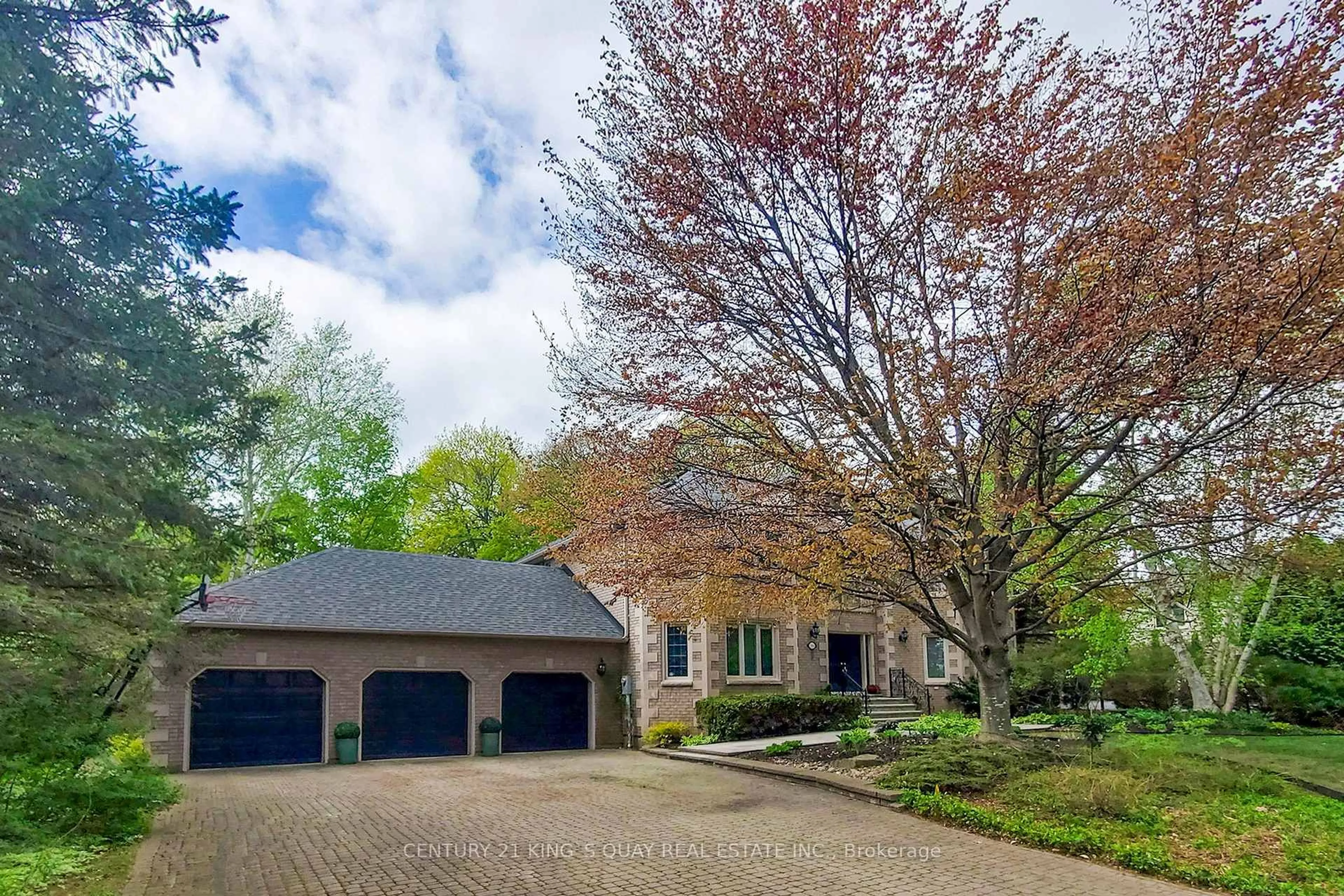 Home with brick exterior material, street for 110 Crawford Cres, Milton Ontario L0P 1B0