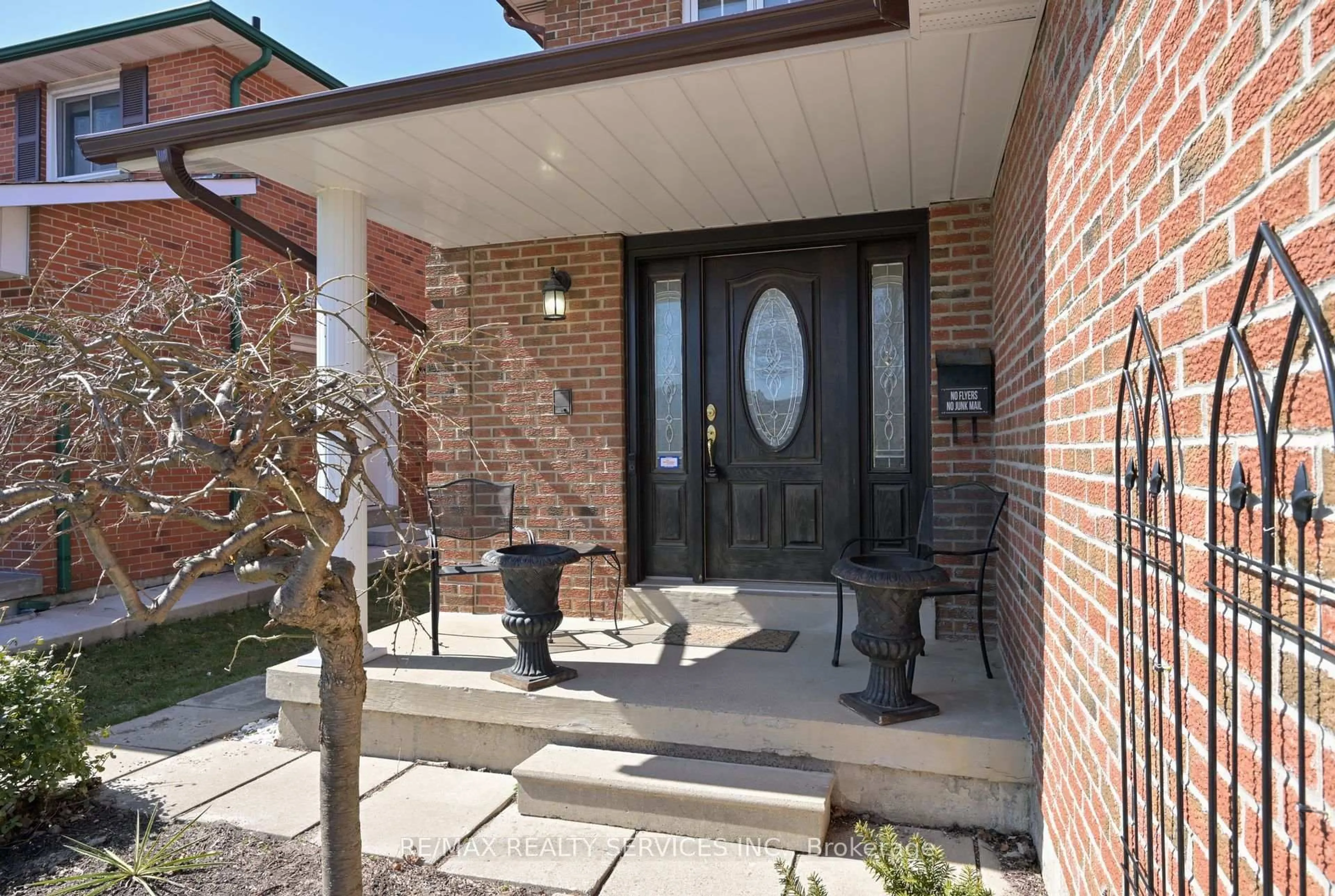Home with brick exterior material, street for 68 Princeton Terr, Brampton Ontario L6S 3S8