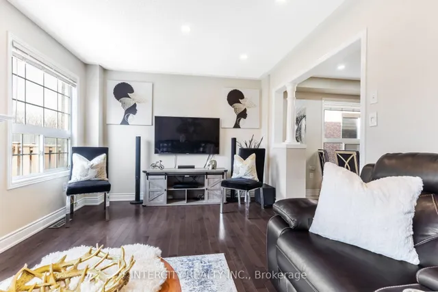Additional property image - 54 Amethyst Circ