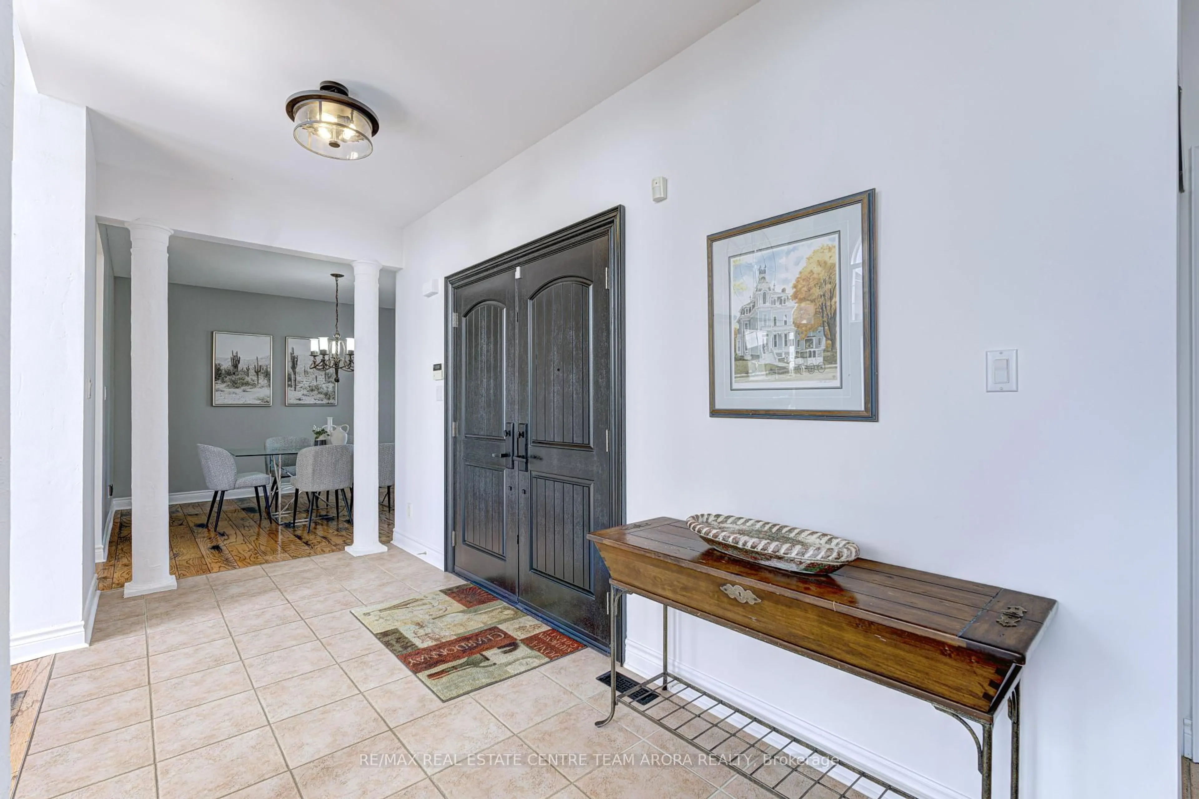 Indoor entryway for 13 Classic Dr, Brampton Ontario L6Y 5G9