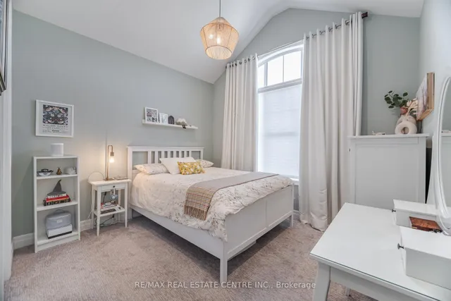 Additional property image - 156 Camellia Cres