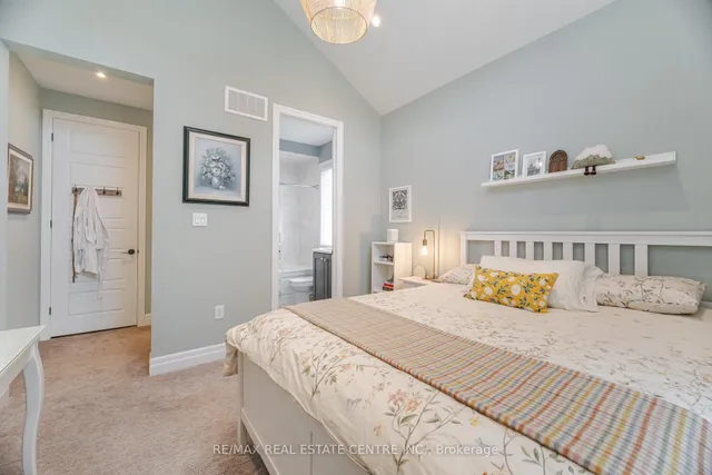 Additional property image - 156 Camellia Cres