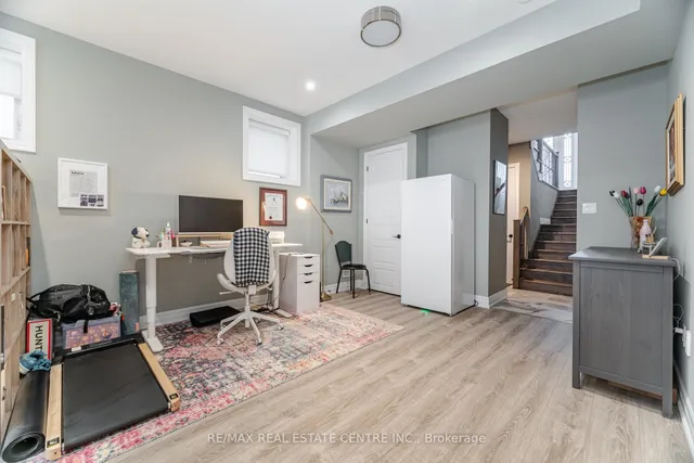 Additional property image - 156 Camellia Cres