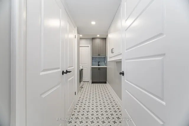 Additional property image - 156 Camellia Cres