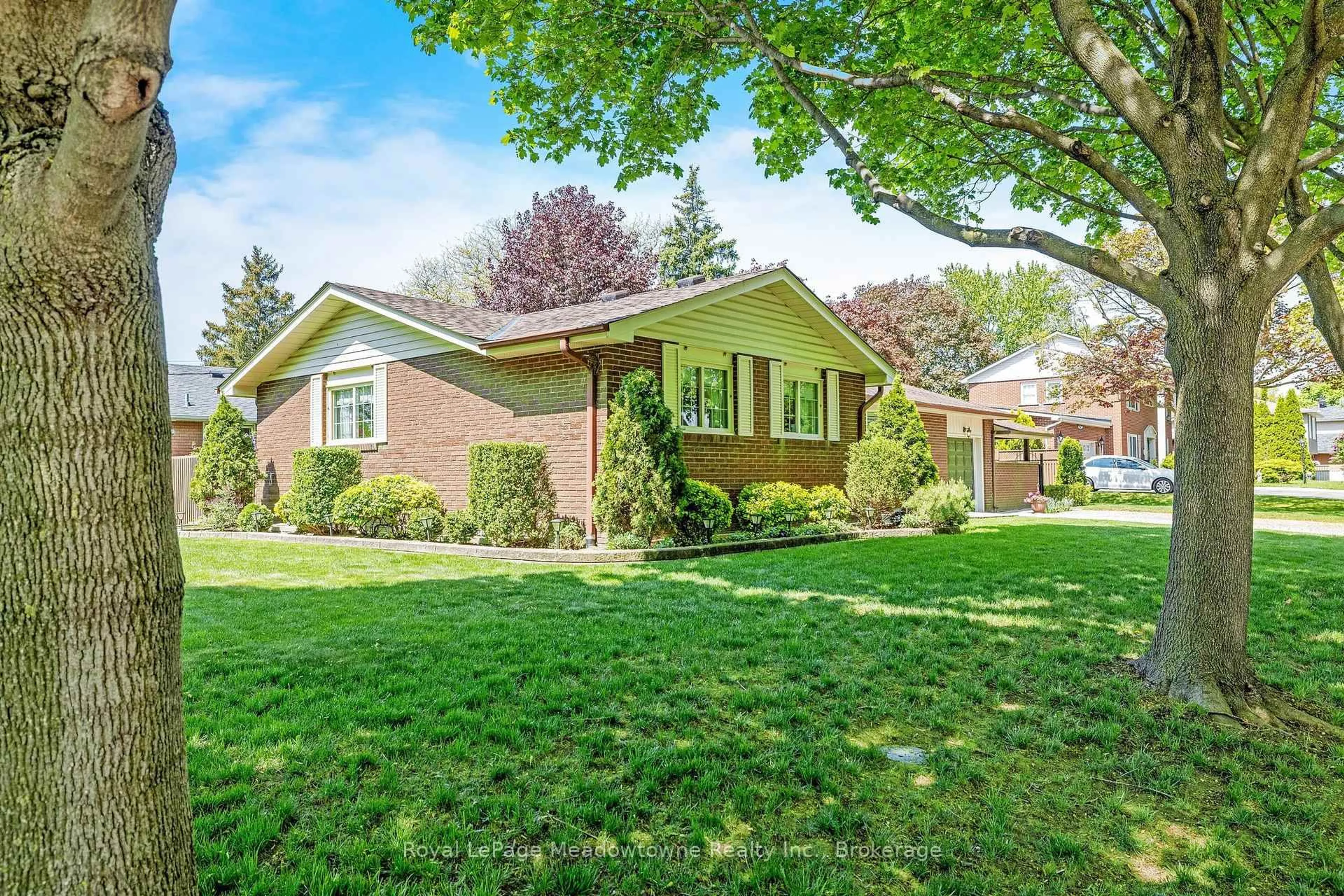 Home with brick exterior material, street for 391 Highside Dr, Milton Ontario L9T 1W9