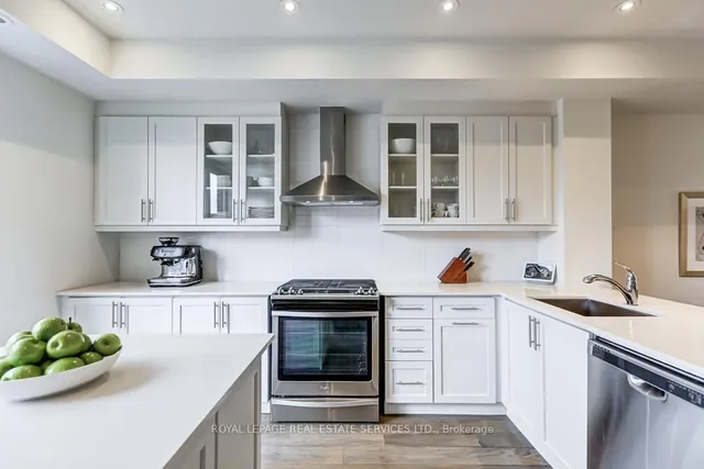 Additional property image - 80 Eastwood Park Gdns Unit 7