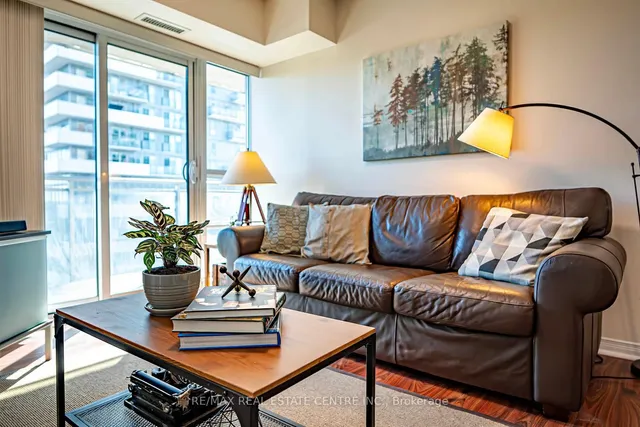 Additional property image - 215 Queen St Unit 505