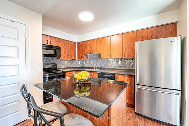 Additional property image - 215 Queen St Unit 505