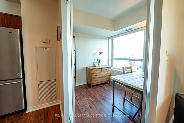 Additional property image - 215 Queen St Unit 505
