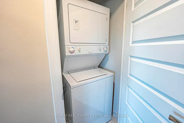 Additional property image - 215 Queen St Unit 505