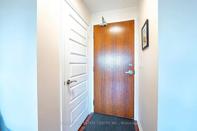 Additional property image - 215 Queen St Unit 505