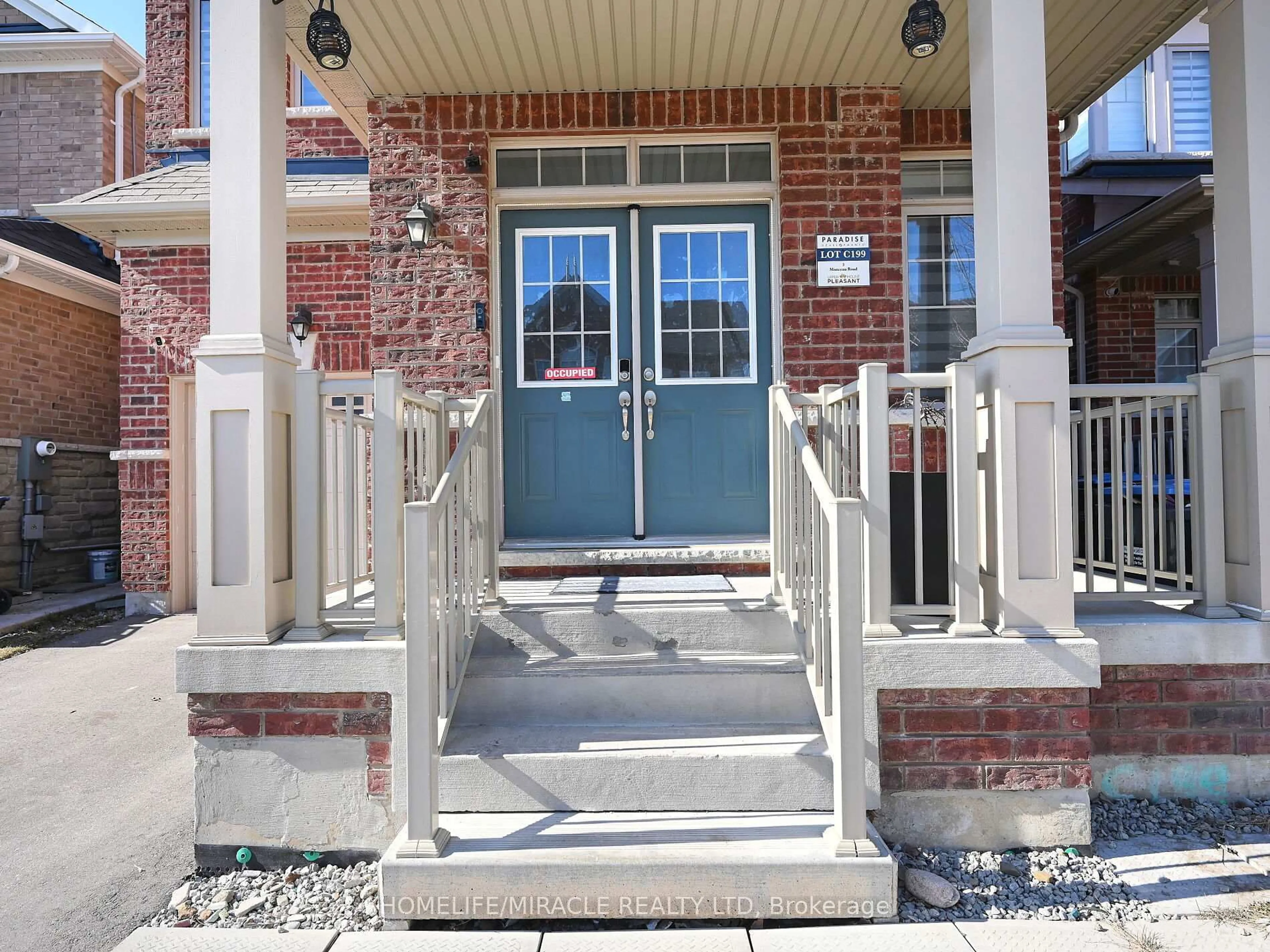 Indoor entryway for 3 Monceau Rd, Brampton Ontario L7A 4E6