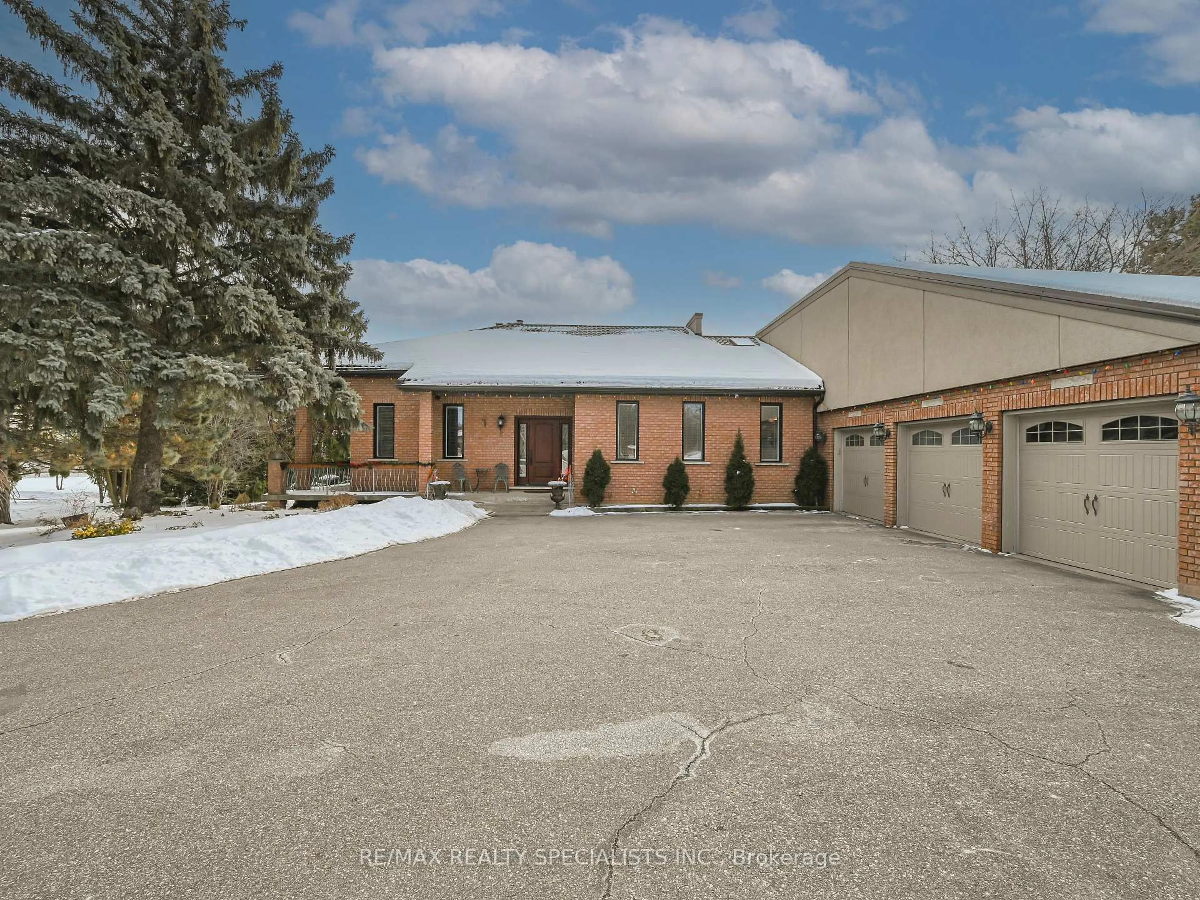 Unknown for 6 Leone Lane, Brampton Ontario L6P 0K9