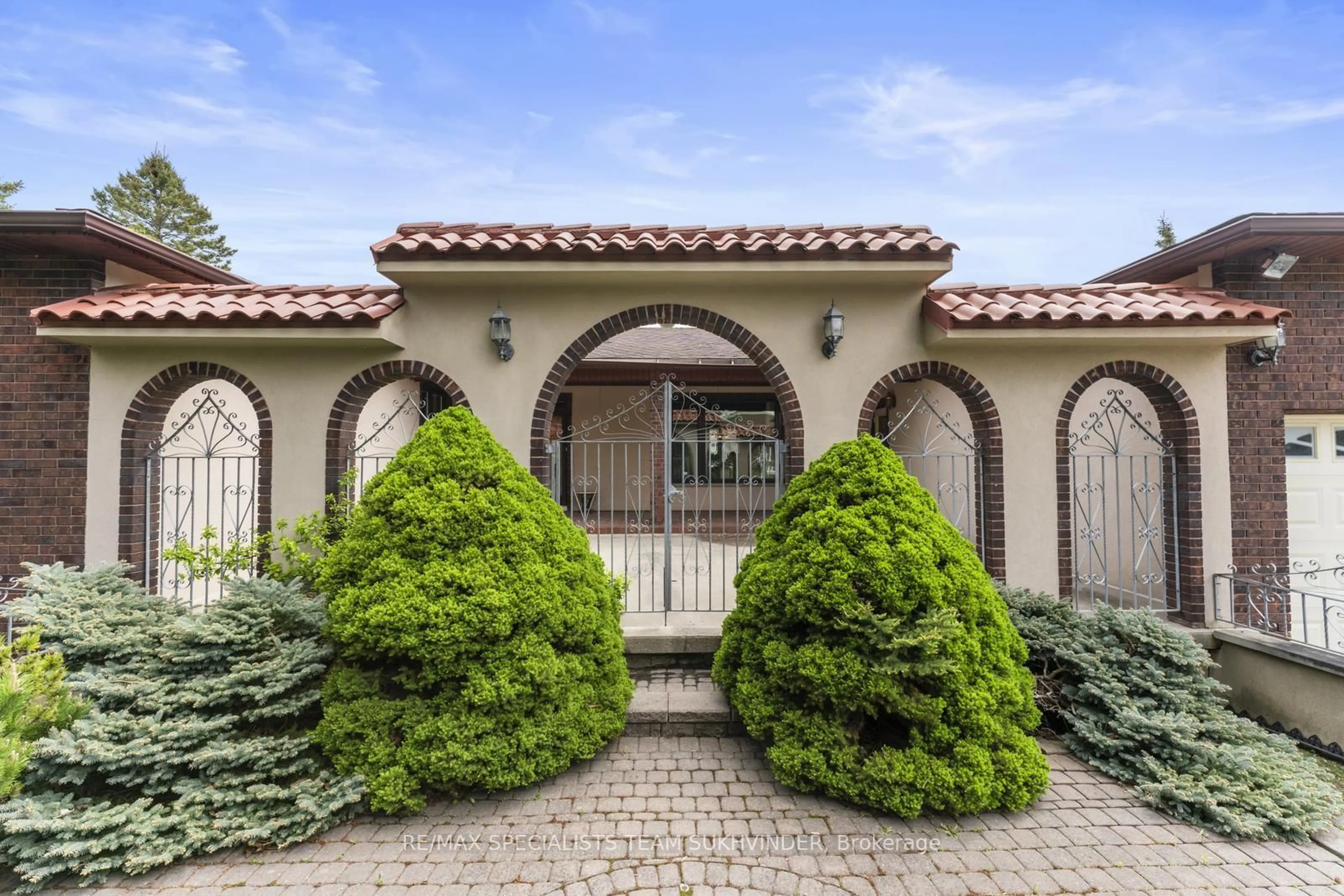 Home with brick exterior material, street for 3 Princess Andrea Crt, Brampton Ontario L6P 0G2