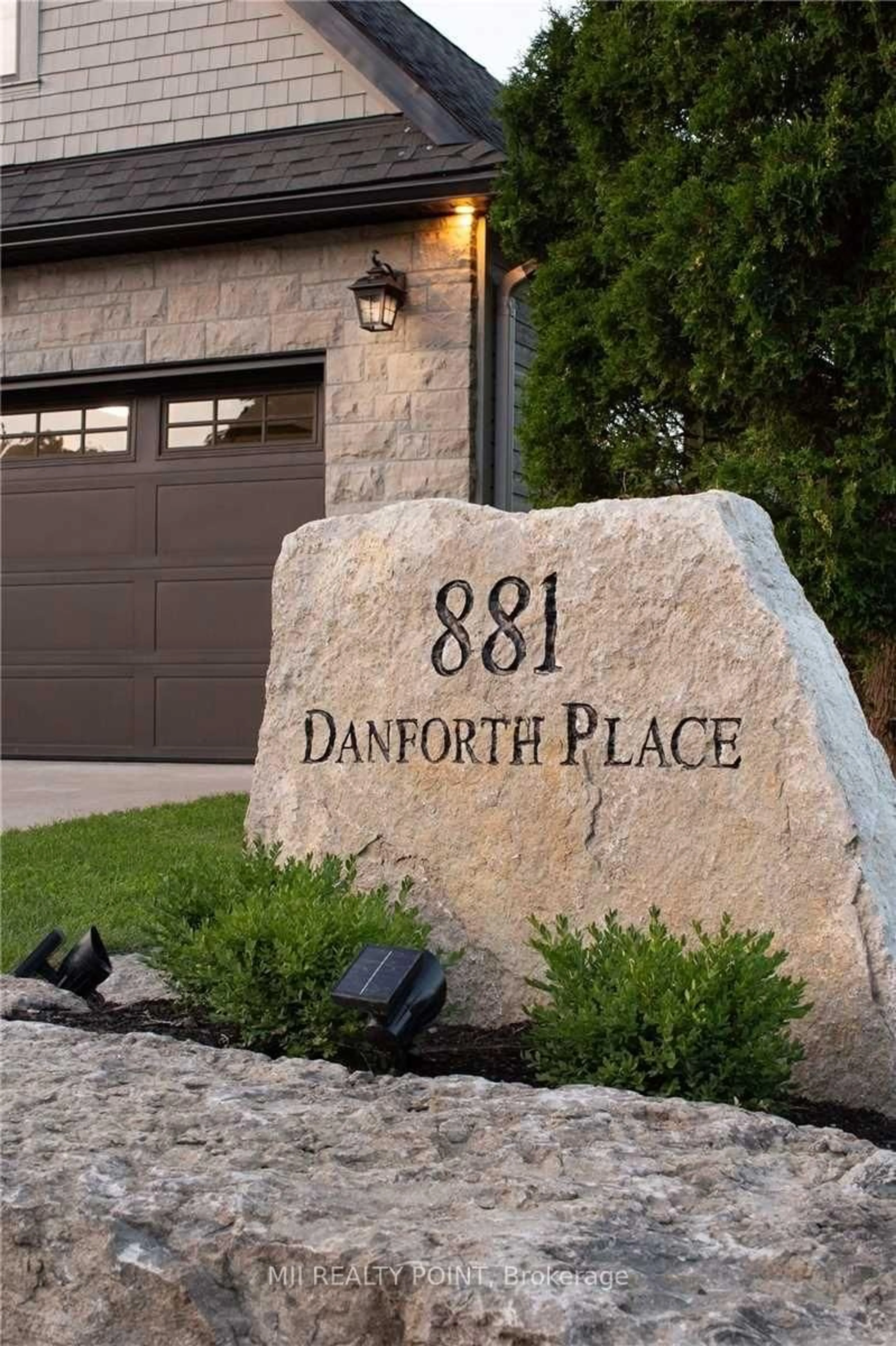 Unknown for 881 Danforth Pl, Burlington Ontario L7T 1S1