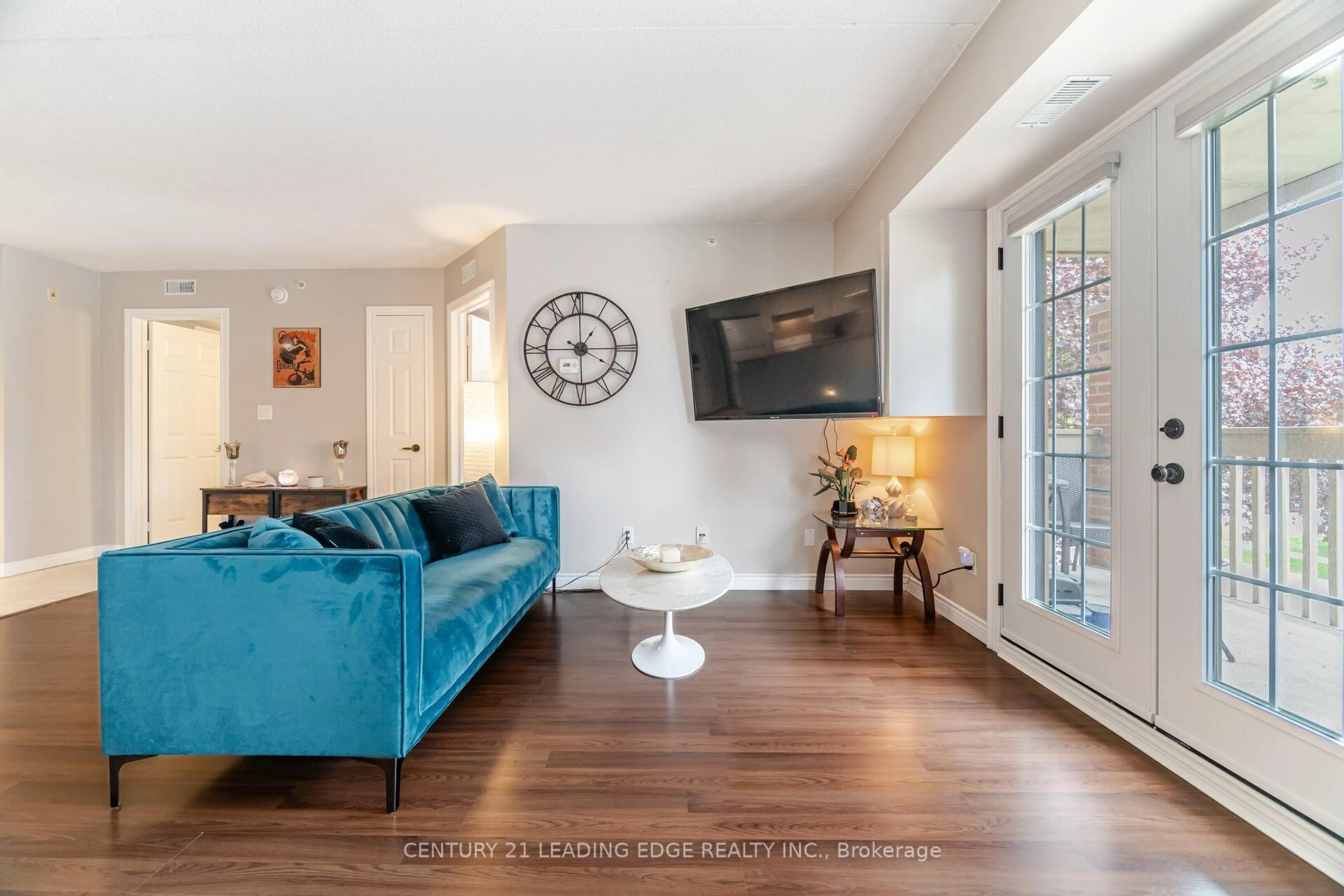 Living room with furniture, unknown for 4005 Kilmer Dr ##209, Burlington Ontario L7M 4M2