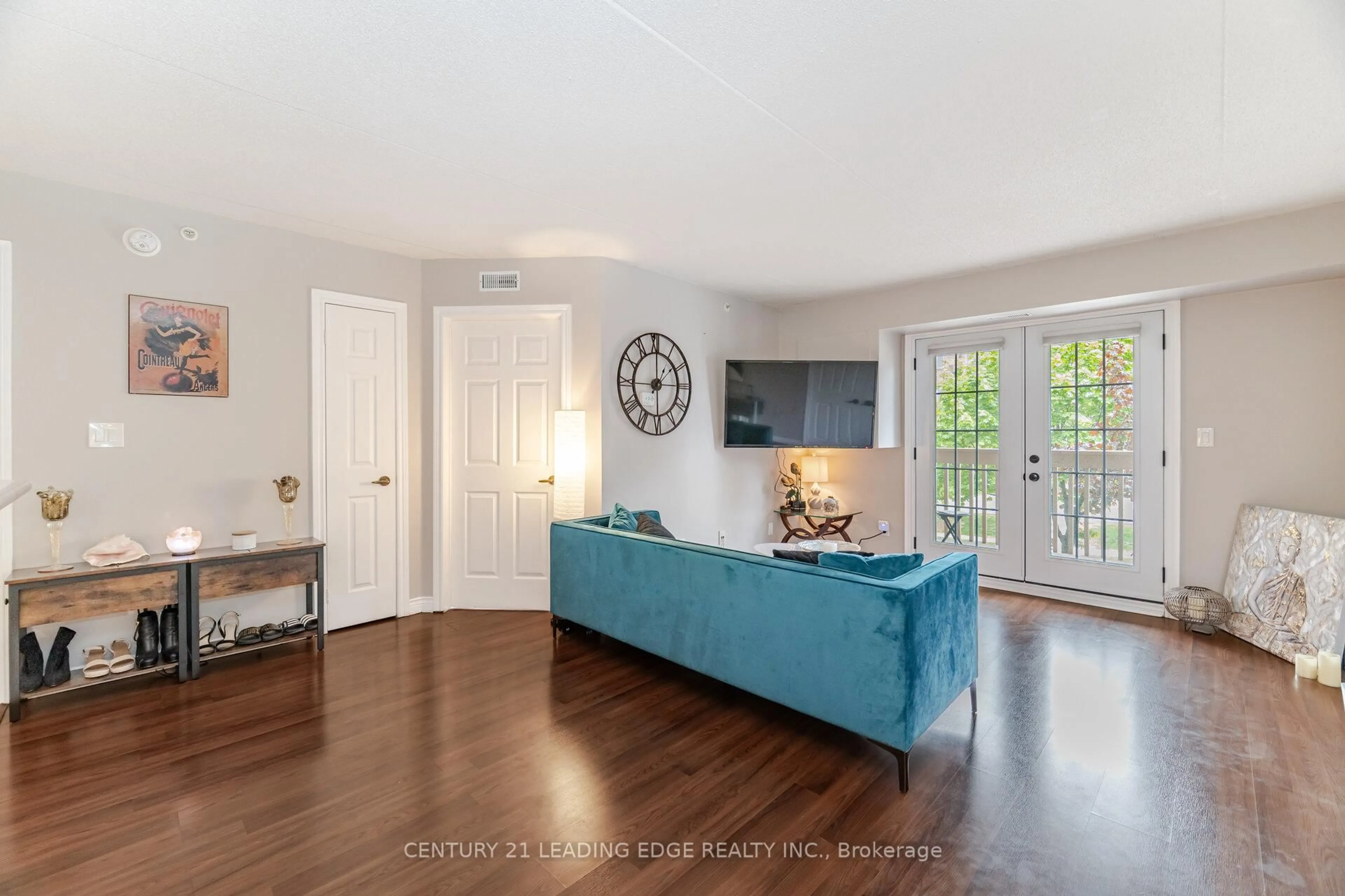 Living room with furniture, unknown for 4005 Kilmer Dr ##209, Burlington Ontario L7M 4M2