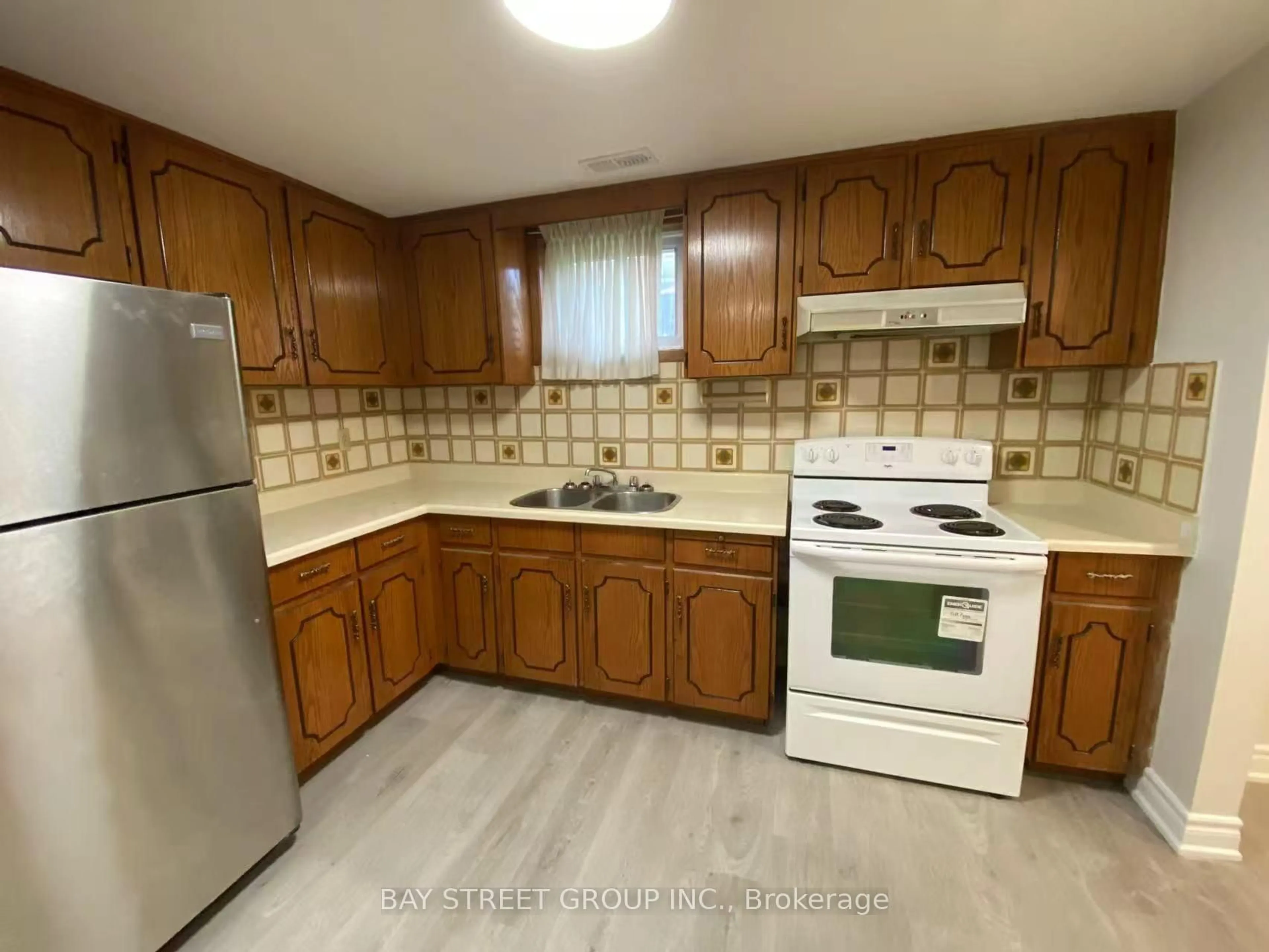 Standard kitchen, unknown for 170 Gracefield Ave, Toronto Ontario M6L 1L5