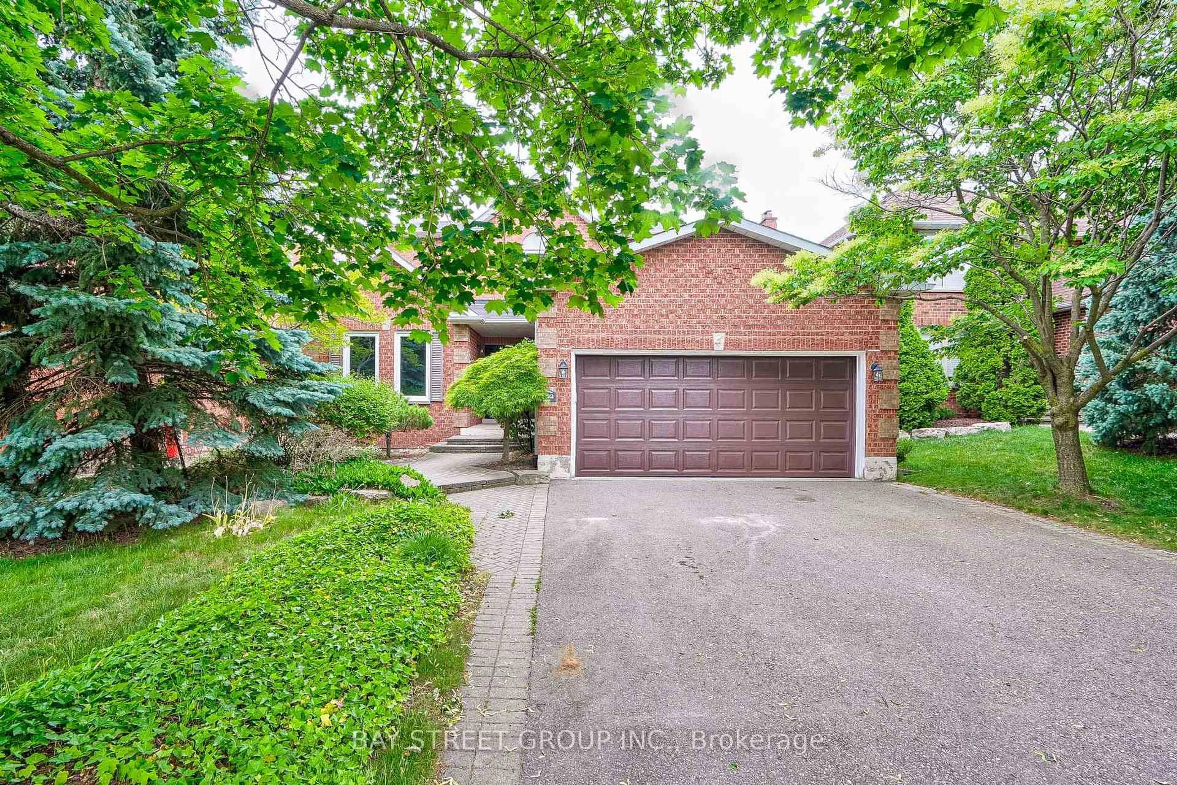 Home with brick exterior material, street for 1122 Lambton Dr, Oakville Ontario L6J 7P3