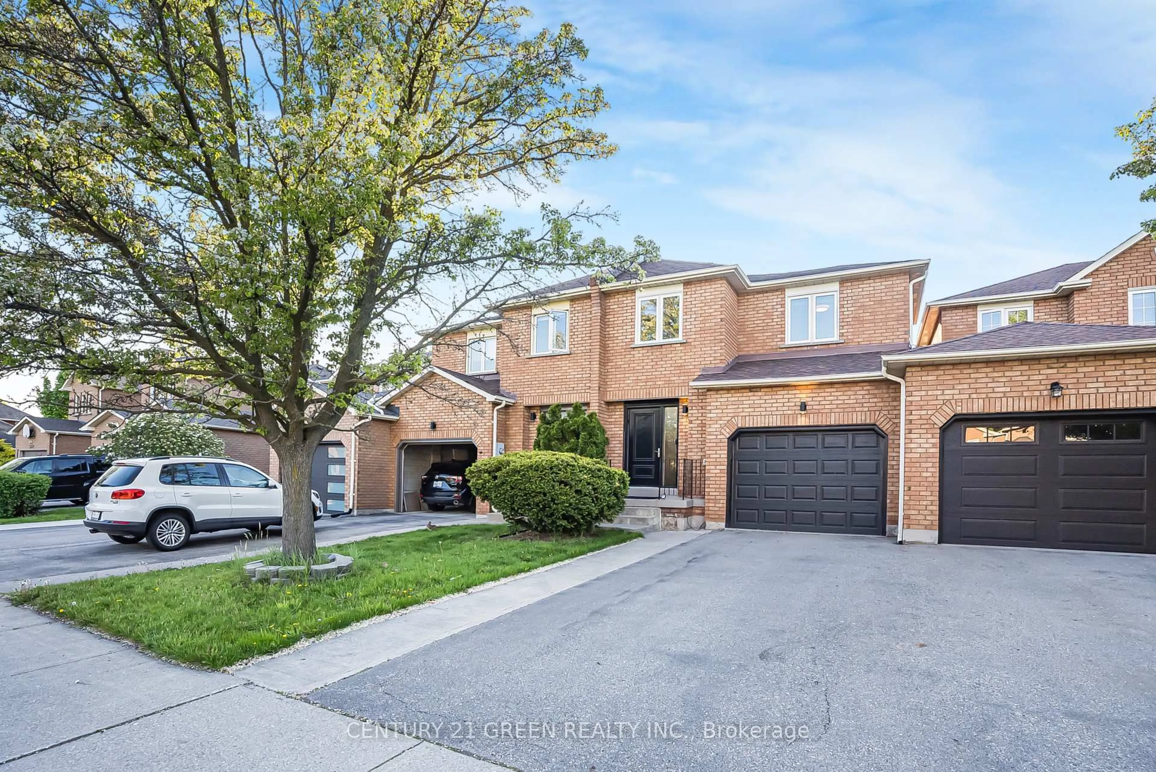 Home with brick exterior material, street for 2237 Shipwright Rd, Oakville Ontario L6M 3E2