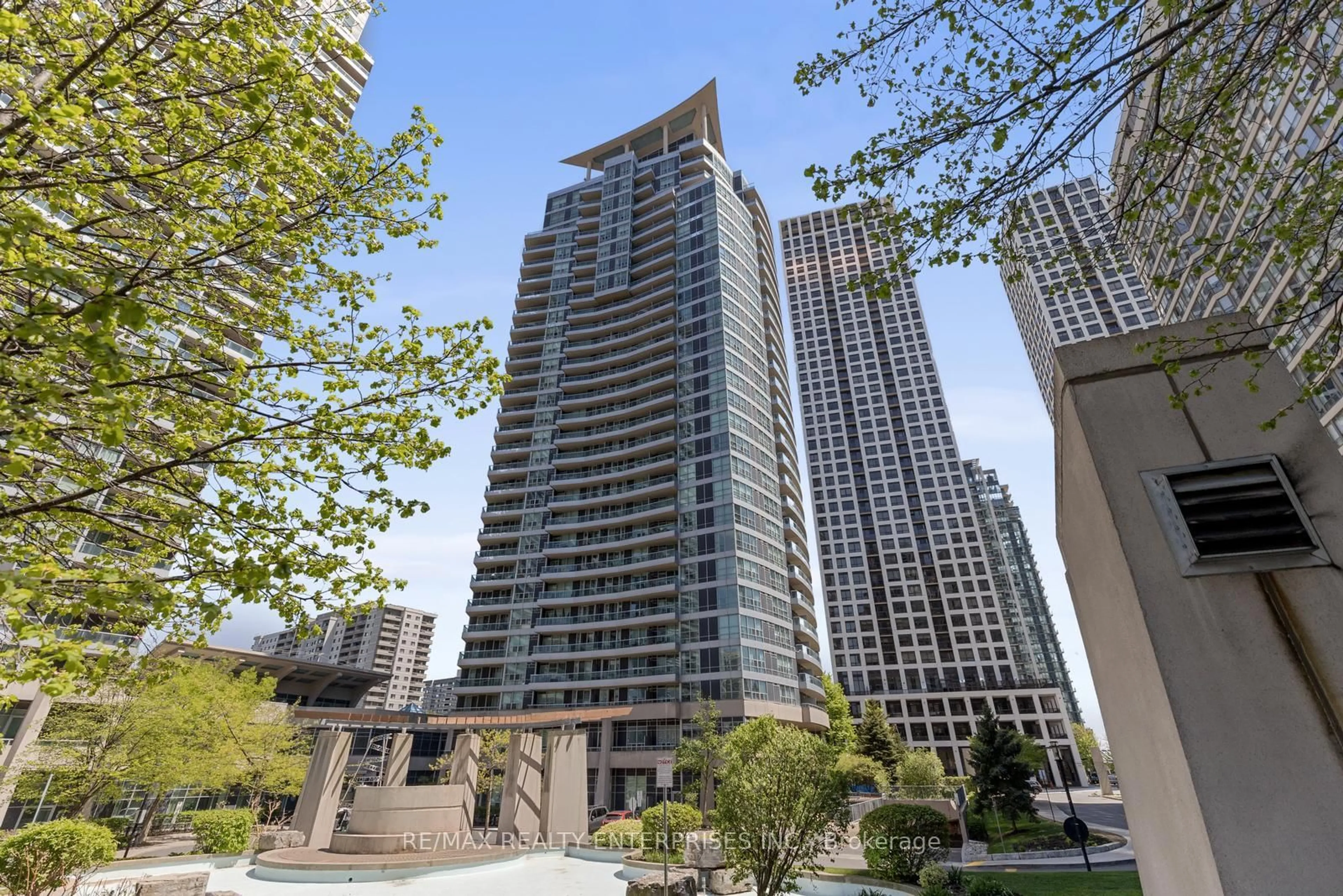 Patio, city buildings view from balcony for 33 Elm Dr #413, Mississauga Ontario L5B 4M2