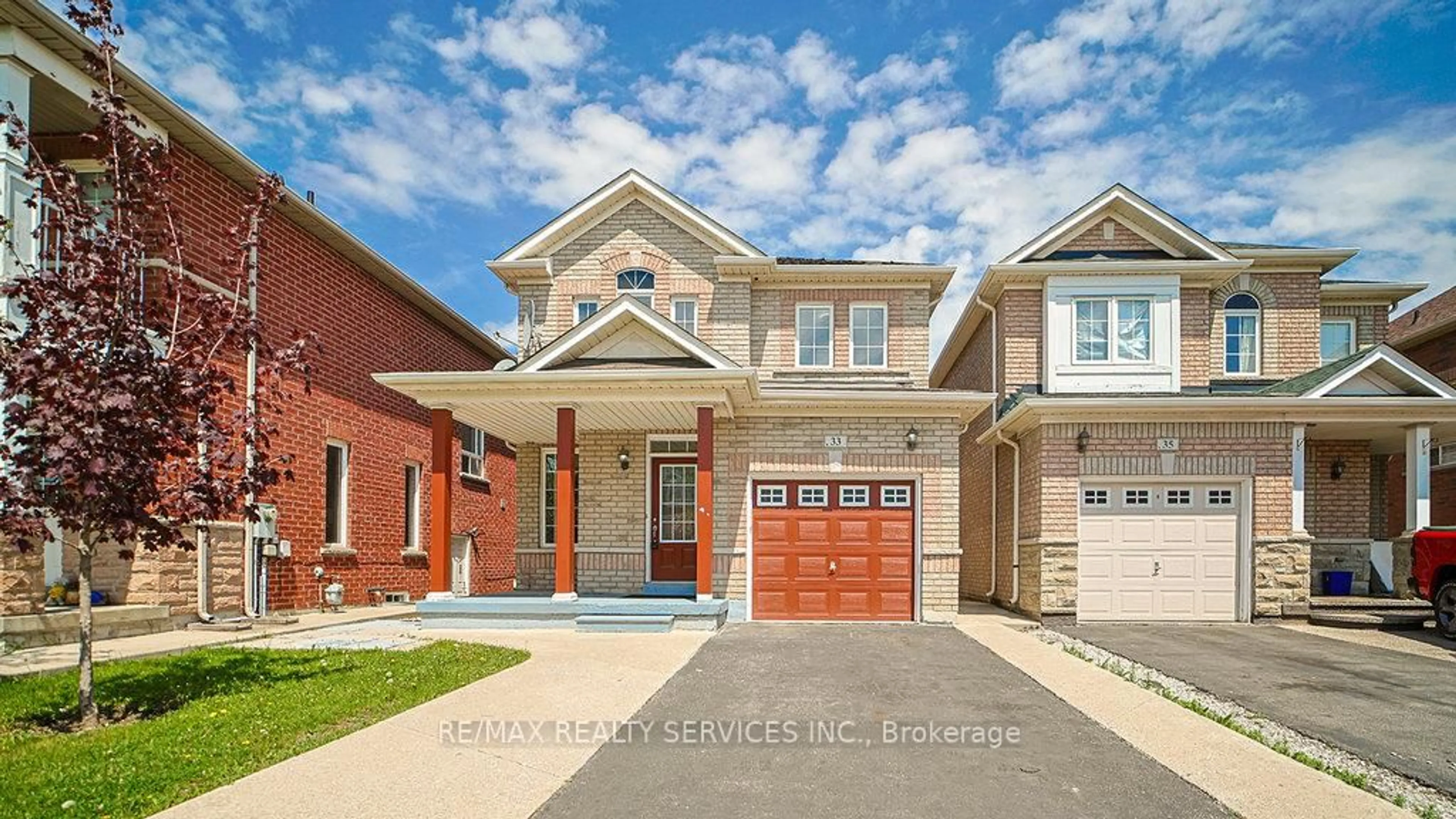 Home with brick exterior material, street for 33 Fishing Cres, Brampton Ontario L6V 4S4