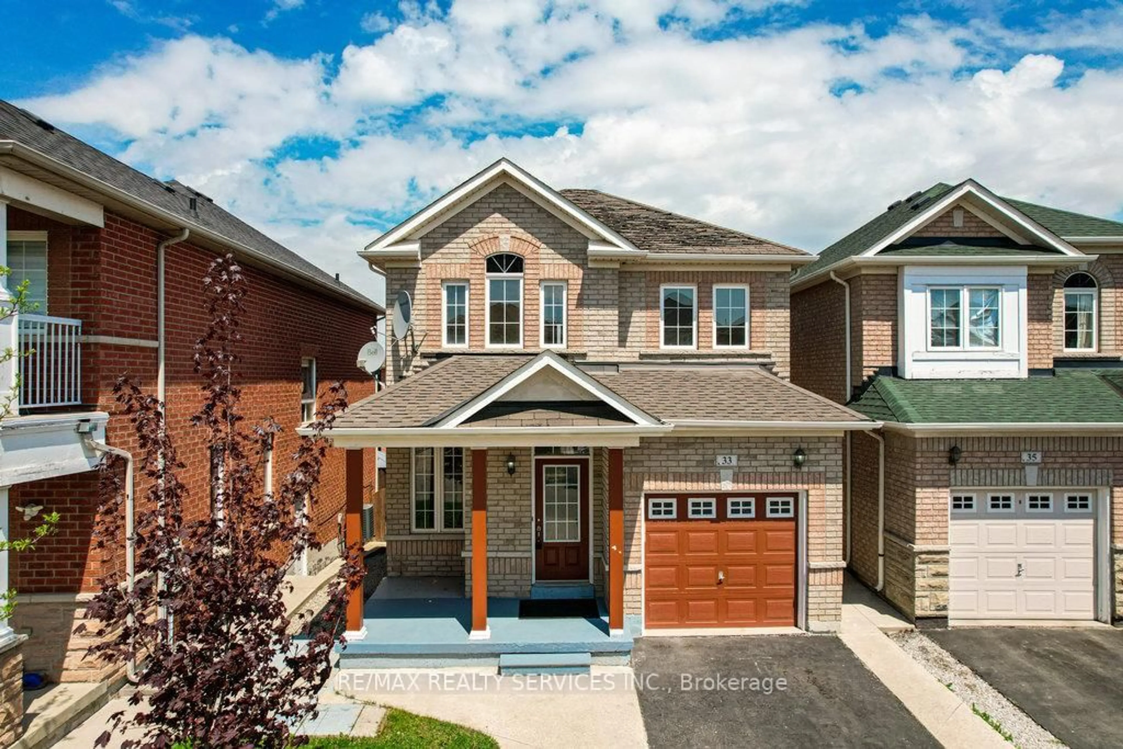 Home with brick exterior material, street for 33 Fishing Cres, Brampton Ontario L6V 4S4