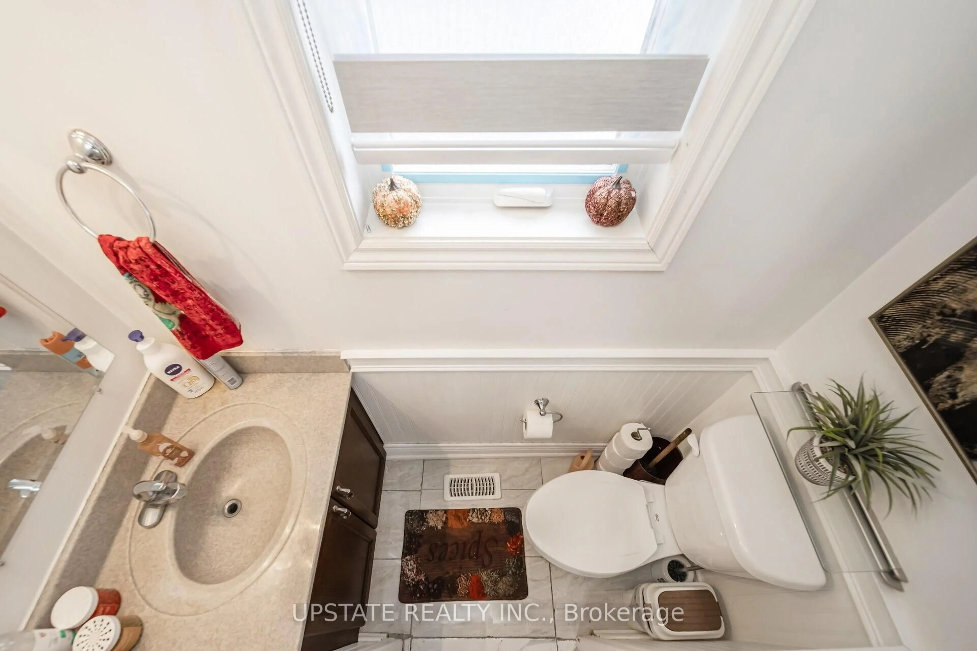 Standard bathroom, unknown for 12 Bramfield St, Brampton Ontario L7A 2W3