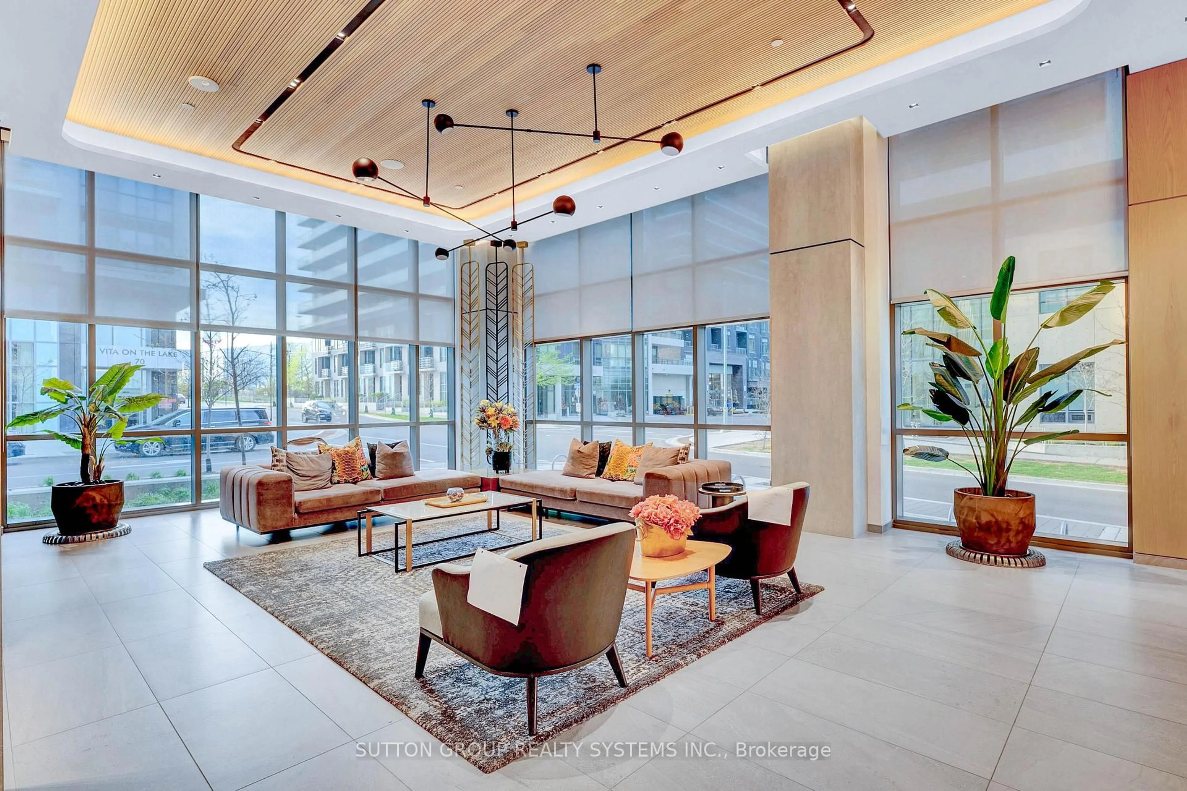 Lobby for 65 ANNIE CRAIG Dr #703, Toronto Ontario M8V 0A8