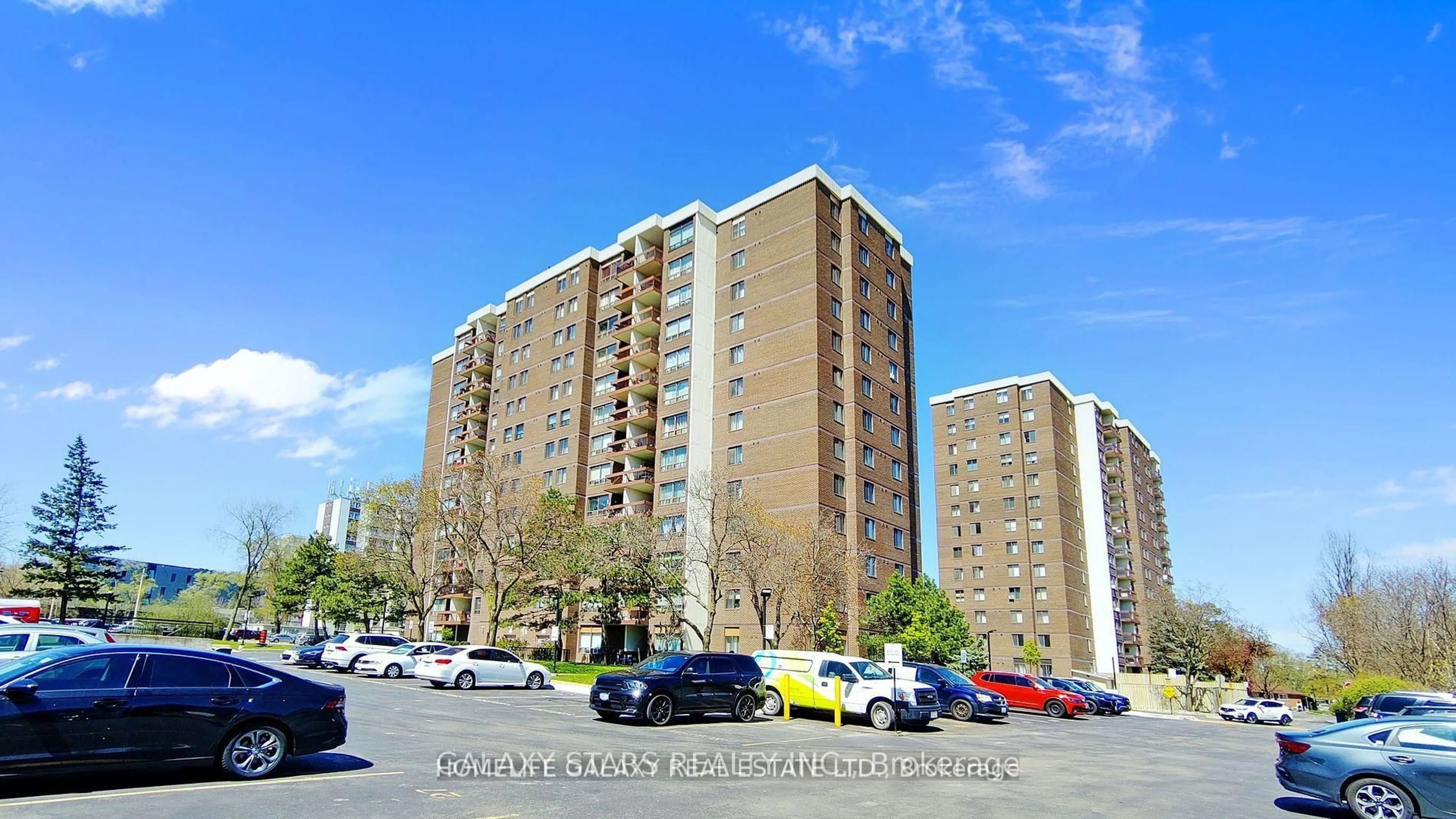 A pic from outside/outdoor area/front of a property/back of a property/a pic from drone, unknown for 2556 Argyle Rd #1002, Mississauga Ontario L5B 2H6