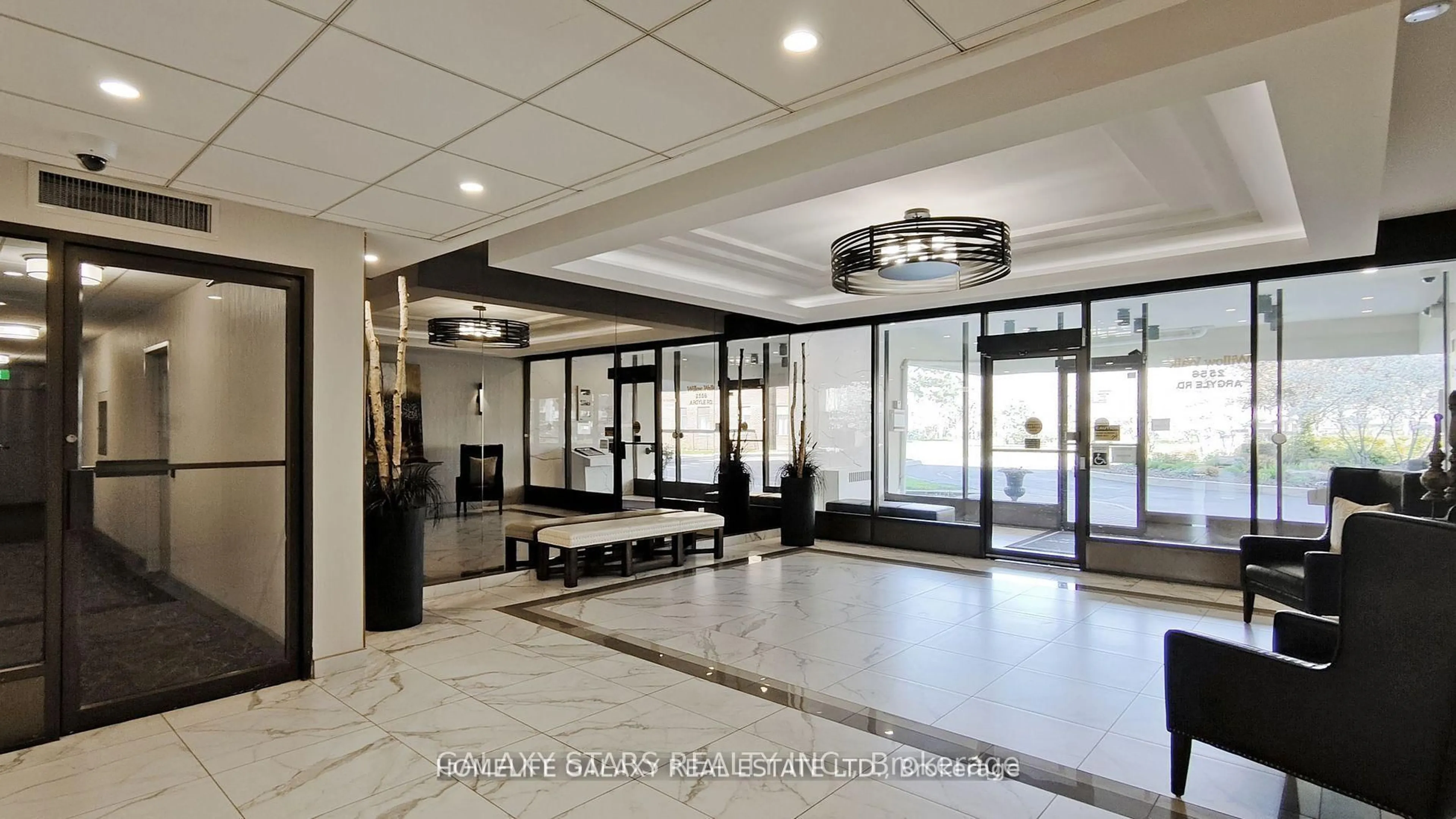 Lobby for 2556 Argyle Rd #1002, Mississauga Ontario L5B 2H6
