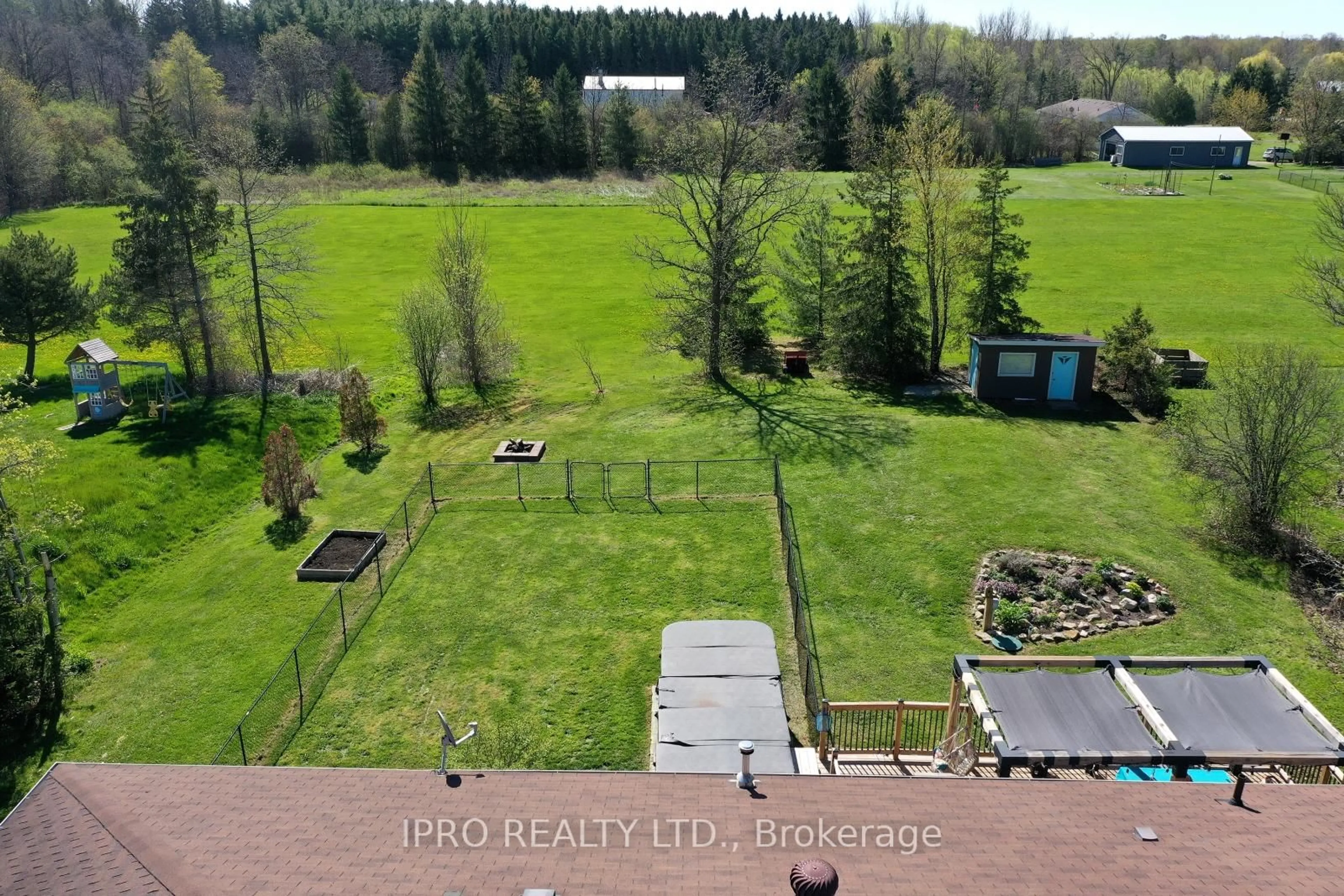 A pic from outside/outdoor area/front of a property/back of a property/a pic from drone, forest/trees view for 13516 22nd Side Rd, Halton Hills Ontario L7G 4S4