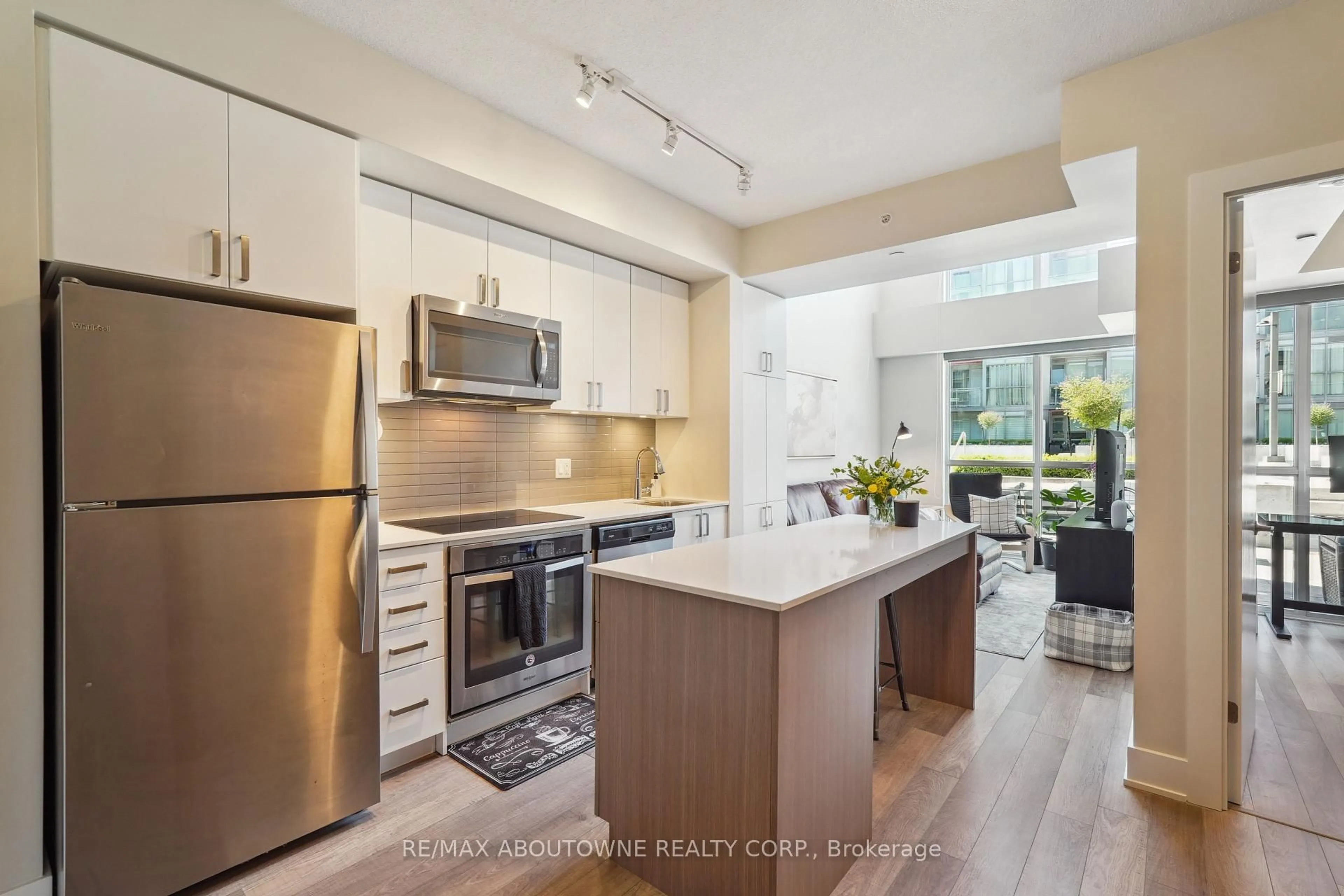 Open concept kitchen, unknown for 5260 Dundas St #C204, Burlington Ontario L7L 0J7