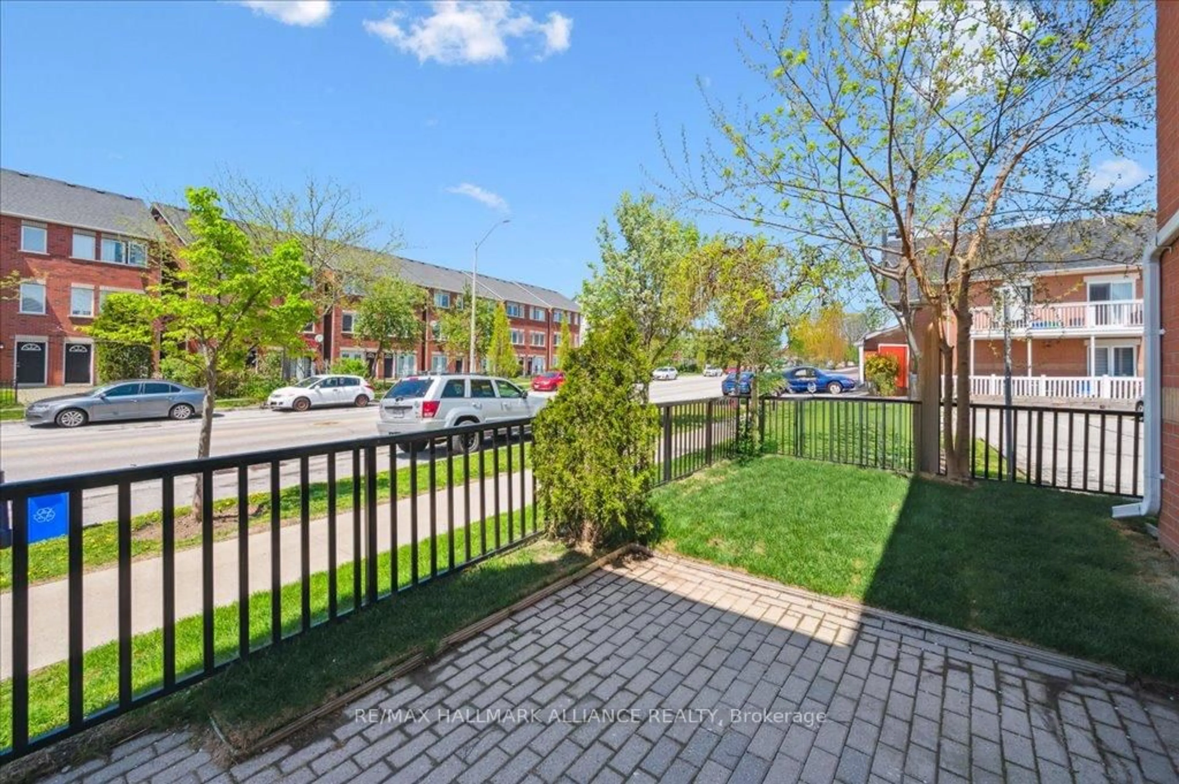 Patio, street for 1701 Lampman Ave #802, Burlington Ontario L7L 6R7