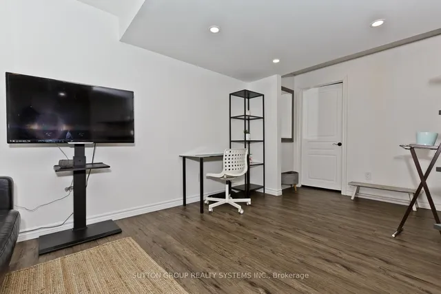Additional property image - 883 Fowles Crt