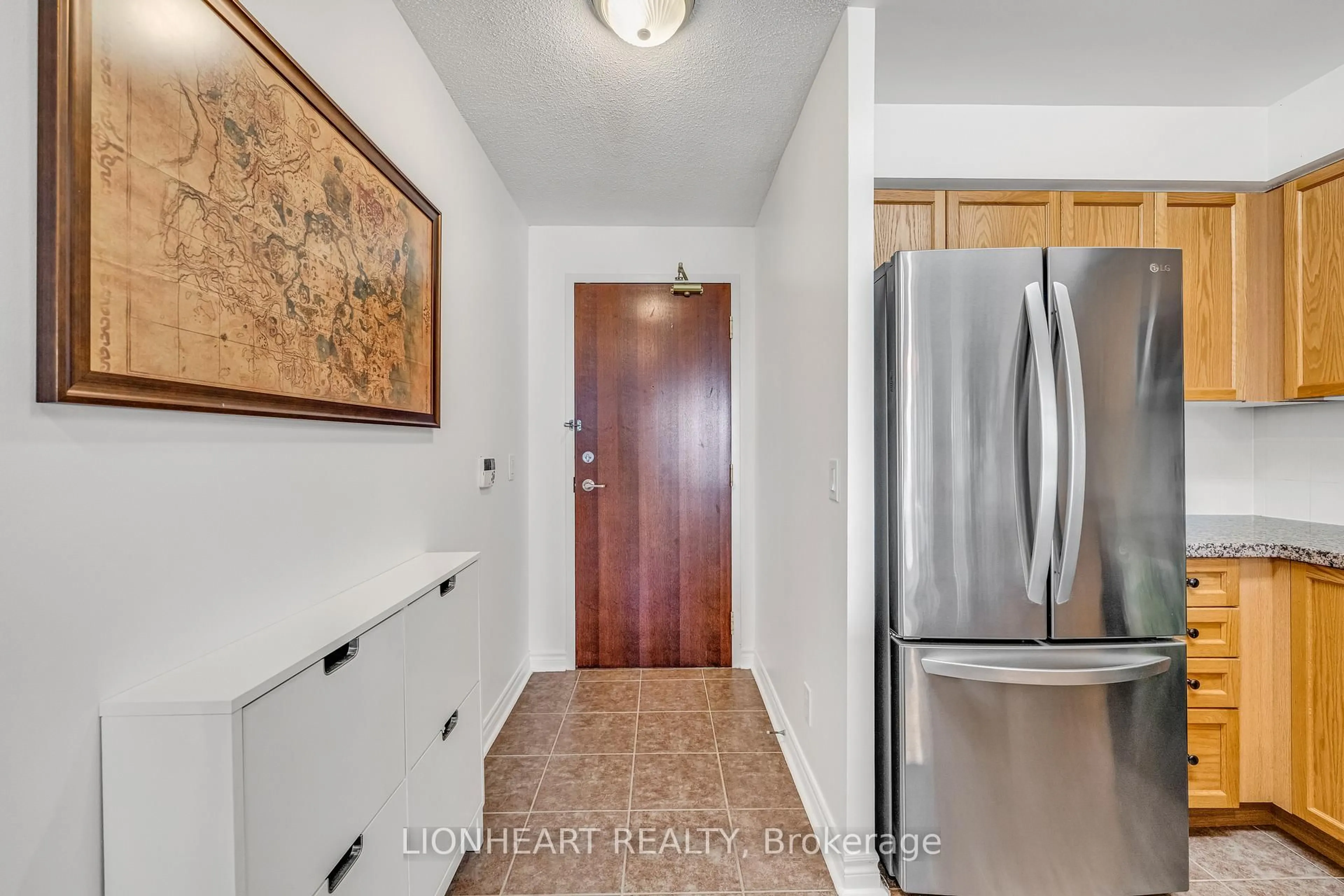 Indoor entryway for 5 Michael Power Pl #709, Toronto Ontario M9A 0A3