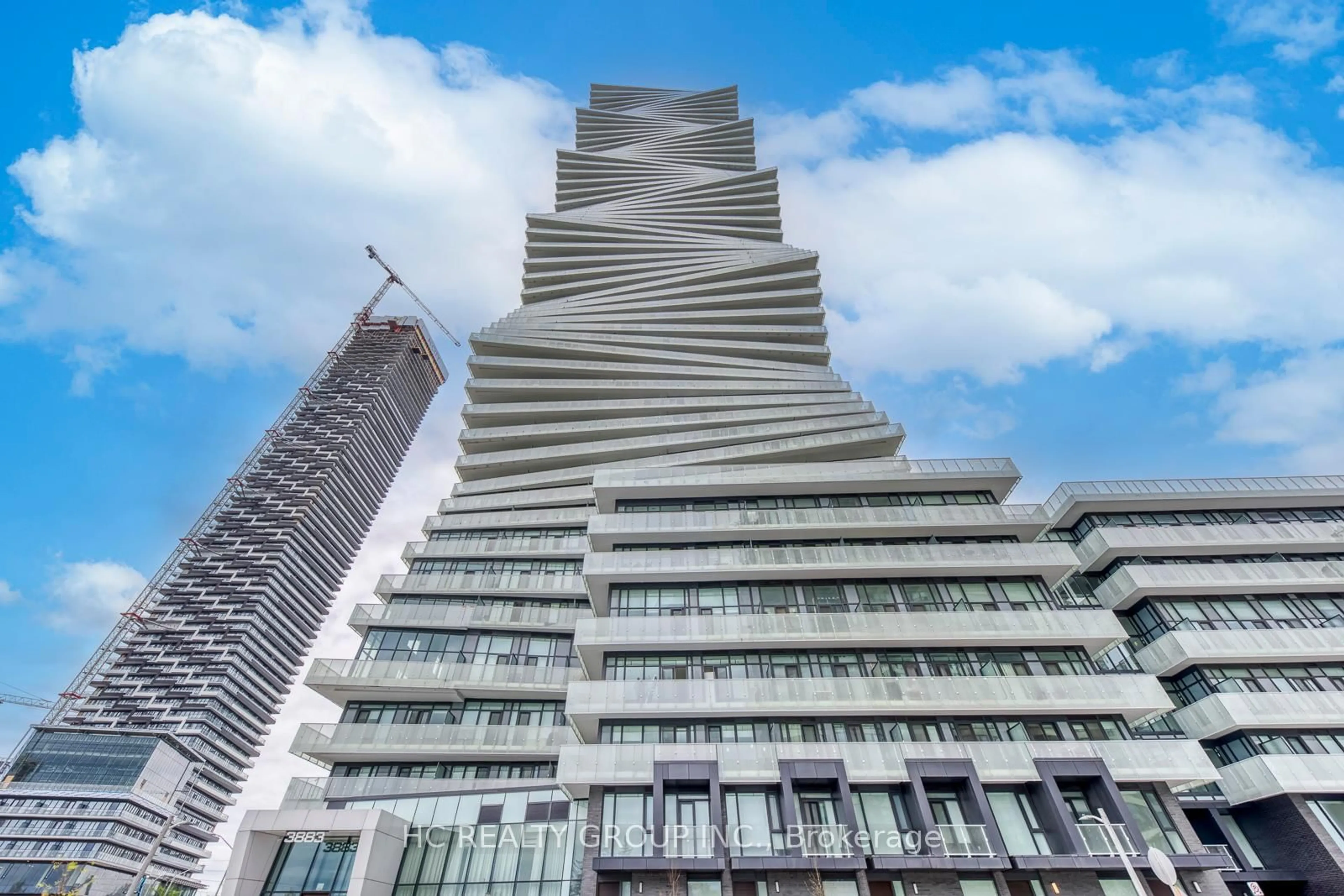 Indoor foyer for 3883 Quartz Rd #3204, Mississauga Ontario L5B 0M4
