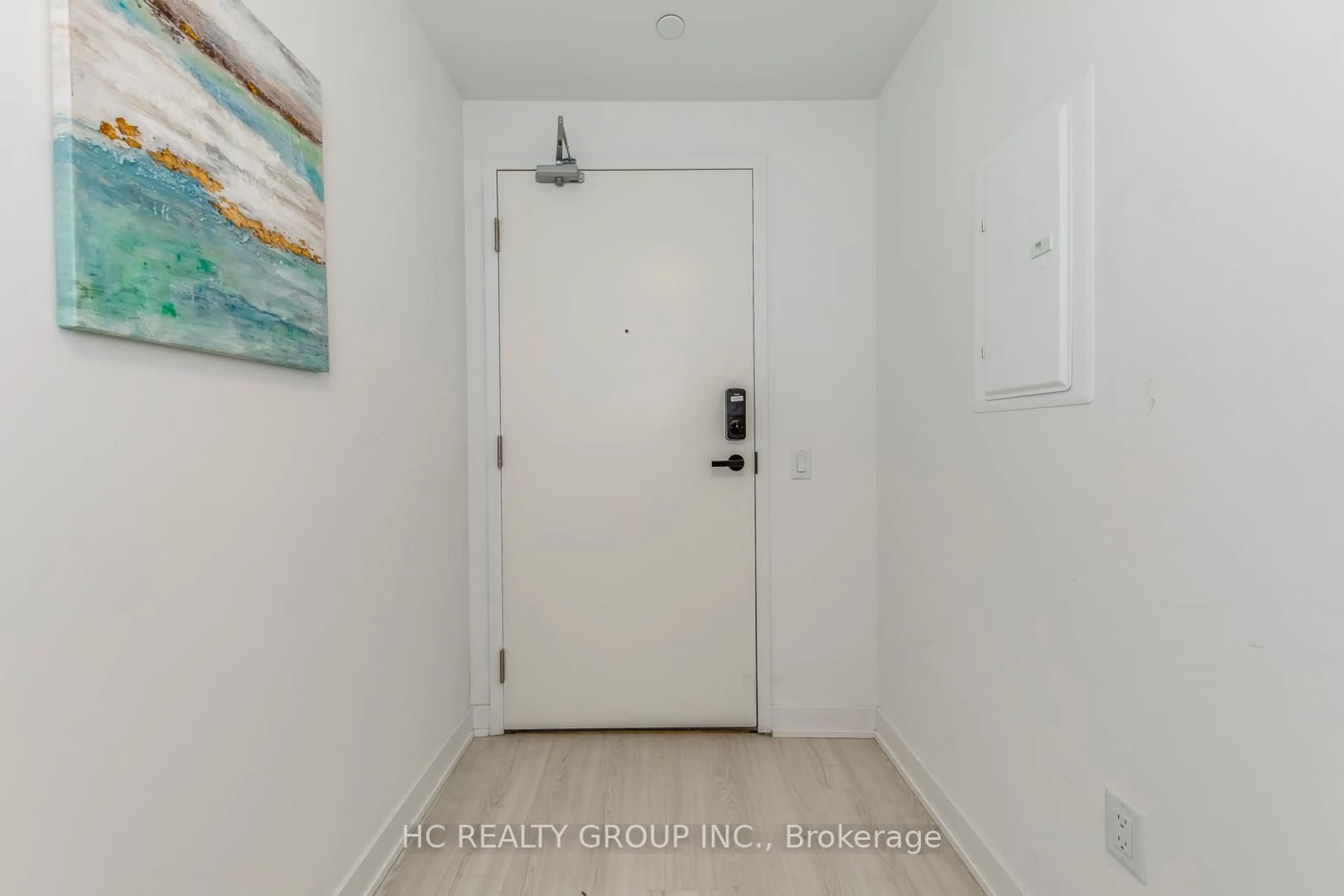 Indoor entryway for 3883 Quartz Rd #3204, Mississauga Ontario L5B 0M4