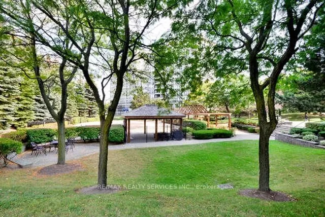 Additional property image - 12 Laurelcrest St Unit 1213