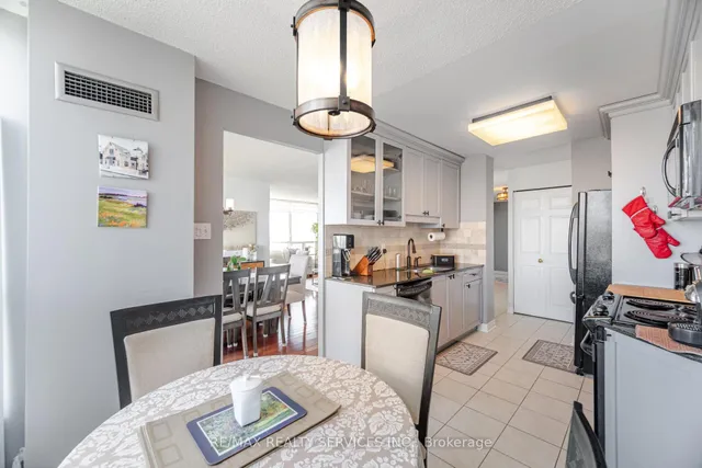 Additional property image - 12 Laurelcrest St Unit 1213