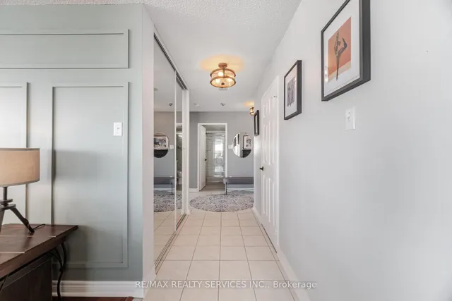 Additional property image - 12 Laurelcrest St Unit 1213