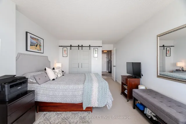 Additional property image - 12 Laurelcrest St Unit 1213