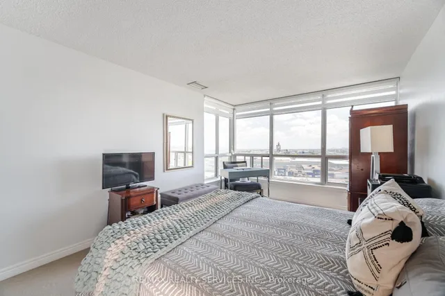 Additional property image - 12 Laurelcrest St Unit 1213