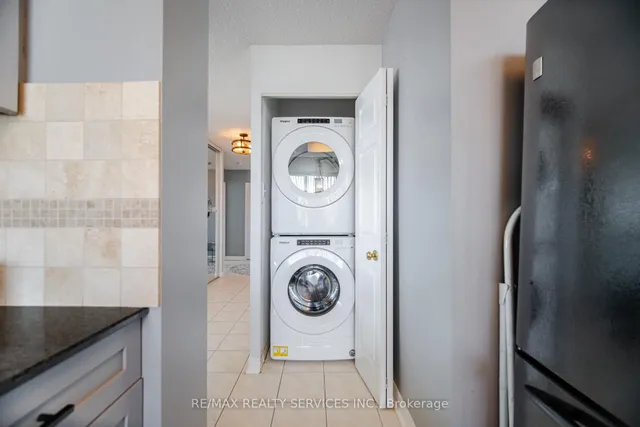 Additional property image - 12 Laurelcrest St Unit 1213
