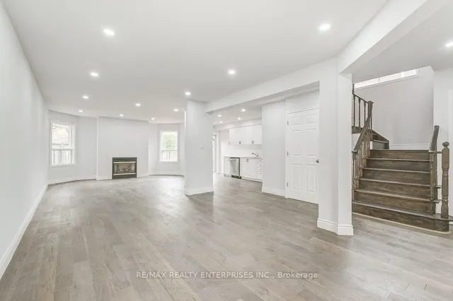 Additional property image - 36 Mapleshade Dr