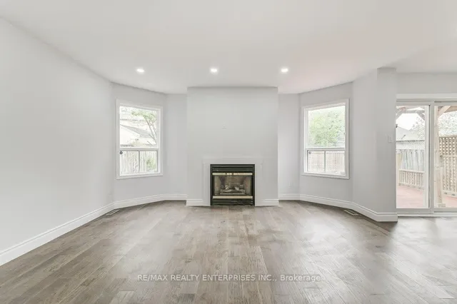 Additional property image - 36 Mapleshade Dr