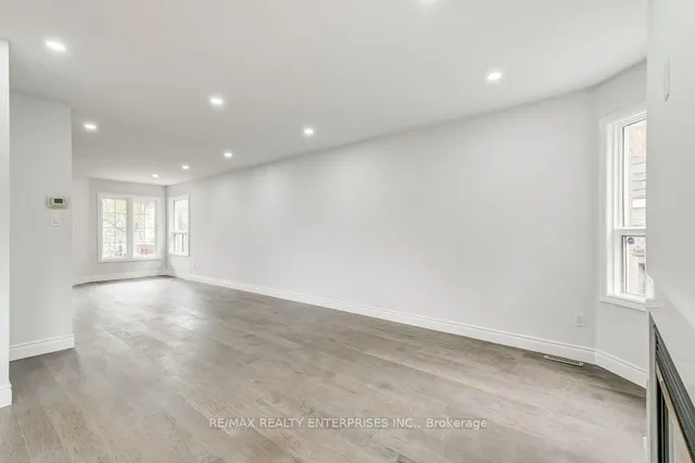 Additional property image - 36 Mapleshade Dr