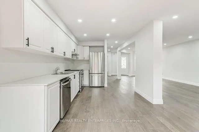 Additional property image - 36 Mapleshade Dr