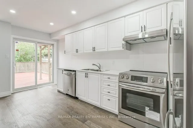 Additional property image - 36 Mapleshade Dr