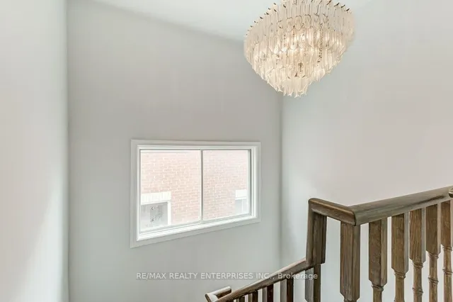 Additional property image - 36 Mapleshade Dr